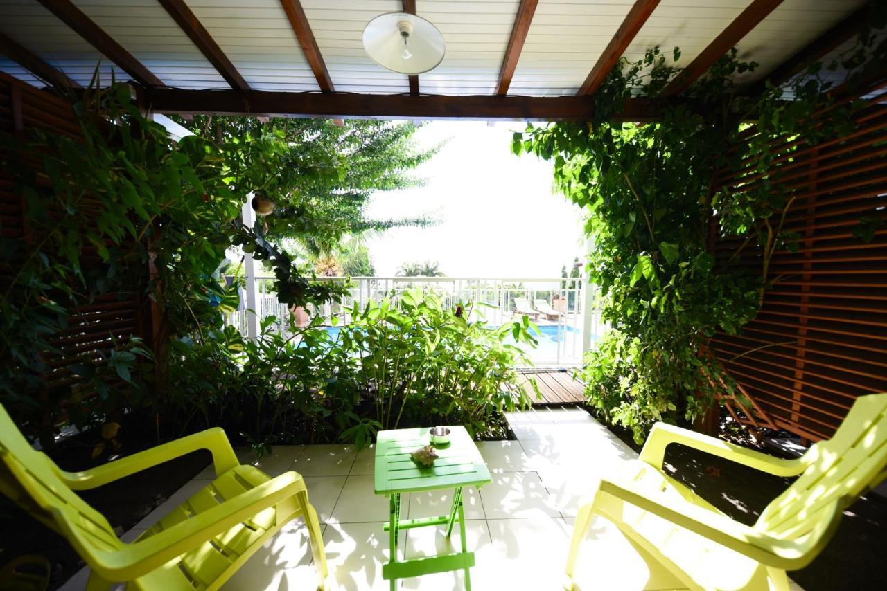 Charmant: Seaside With Pool In Noire Apartment